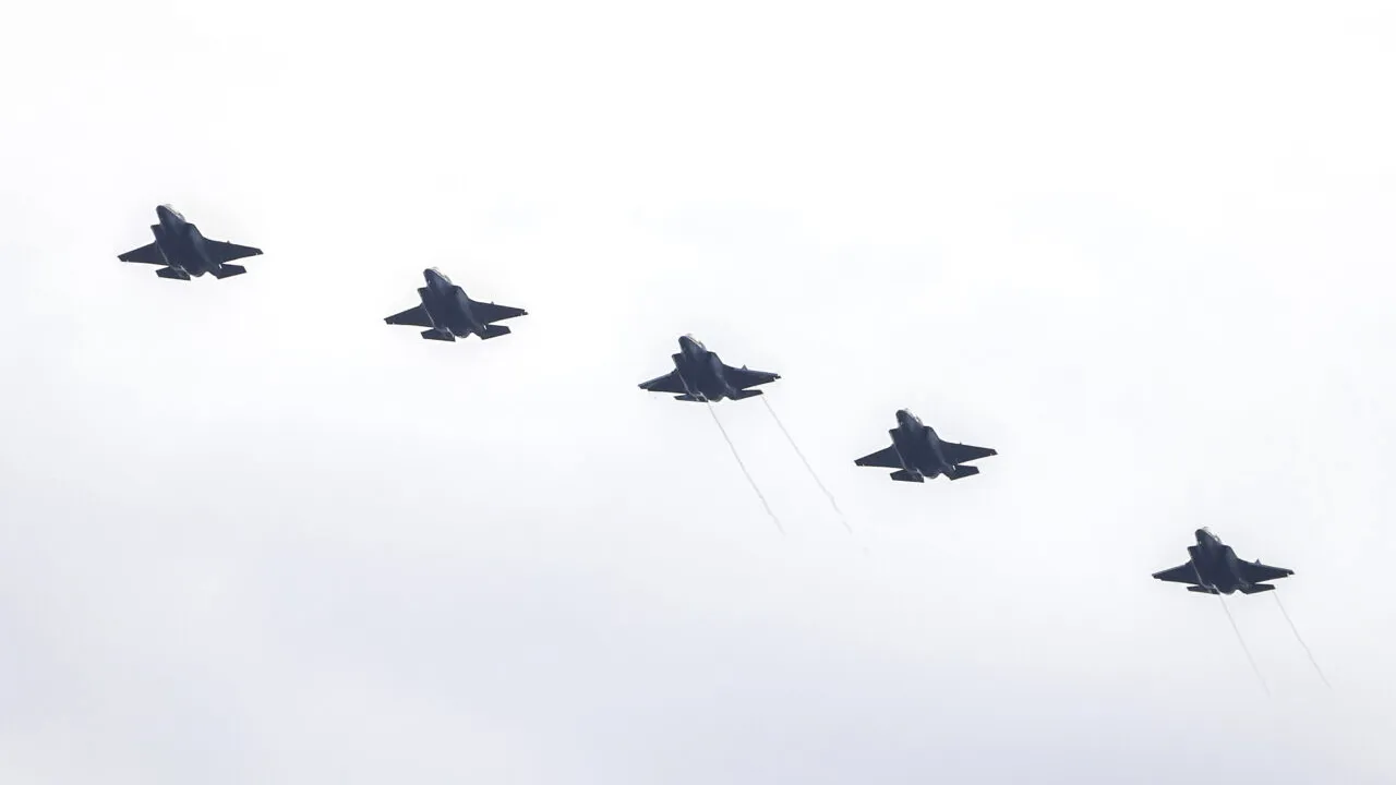 Casa Albă are 3 opțiuni militare ca să-l debarce pe Maduro: bombardamente, trupe de elită sau capturare