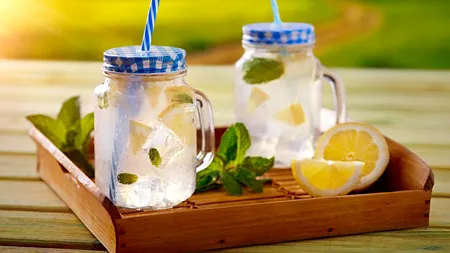 De ce nu fac grecii LIMONADĂ prea des, deși țara este plină de lămâi. Explicațiile localnicilor