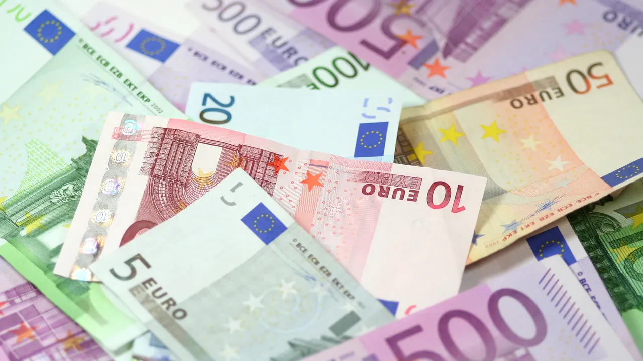 Datoria externă totală a României a crescut simțitor în primele opt luni ale acestui an 