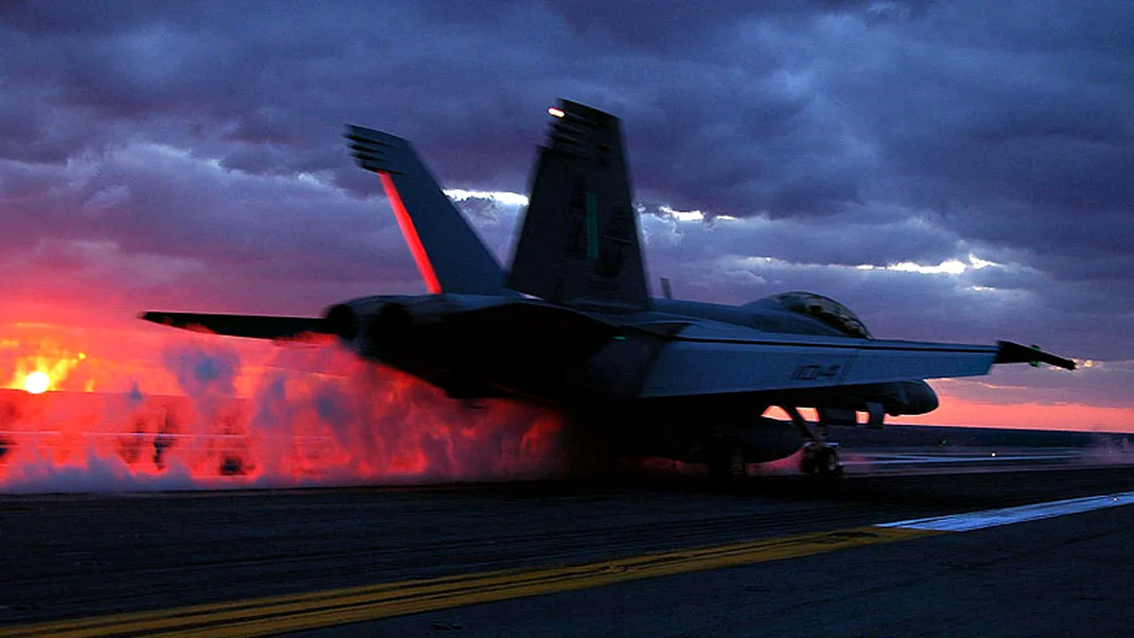 Coaliția condusă de SUA încearcă să lase ISIS fără petrol