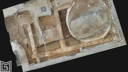 Două clădiri de mari dimensiuni, descoperite sub Palatul Universităţii din Bucureşti