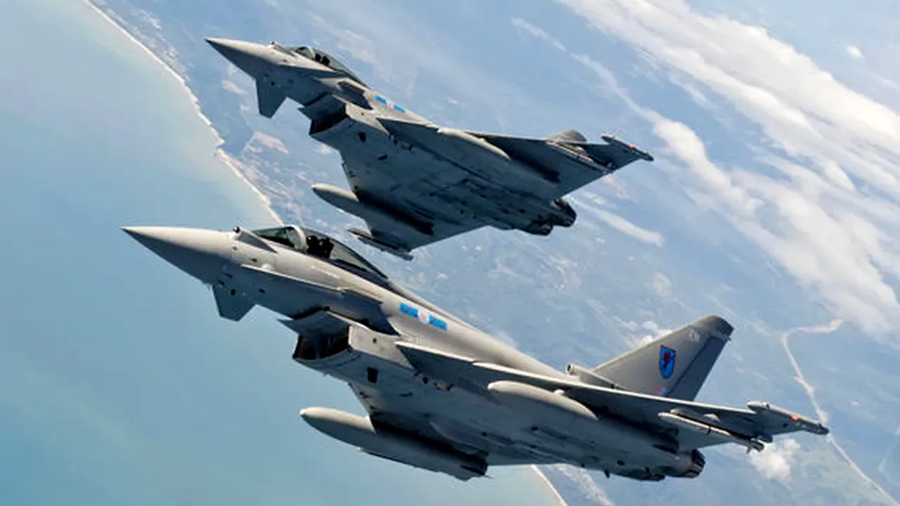Locuitorii din Tulcea, sub avertizare RO-Alert. Aeronave de luptă Eurofighter Typhoon ridicate de la Baza Mihail Kogălniceanu