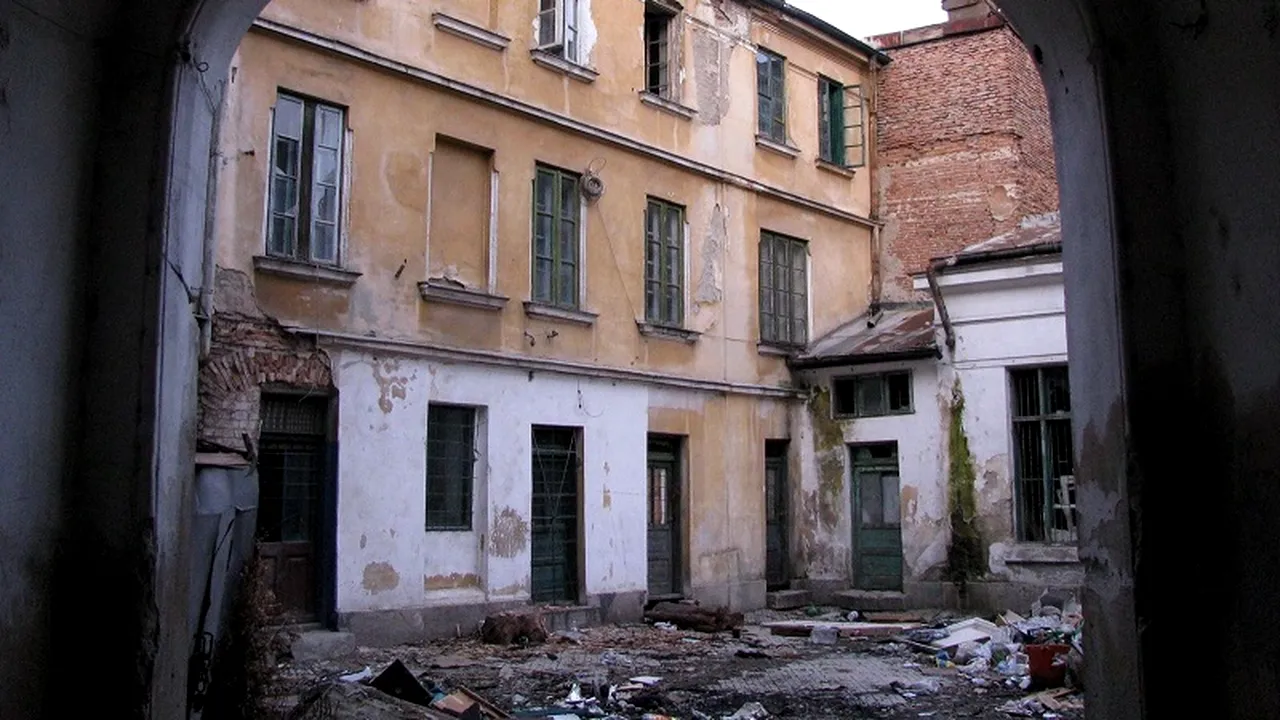 Un prim pas pentru salvarea clădirilor istorice: pot fi renovate pe banii statului
