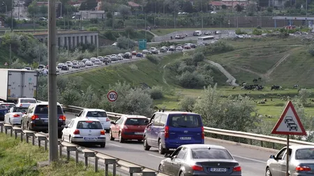 Trafic aglomerat pe DN 1, în zona stațiunilor montane de pe Valea Prahovei