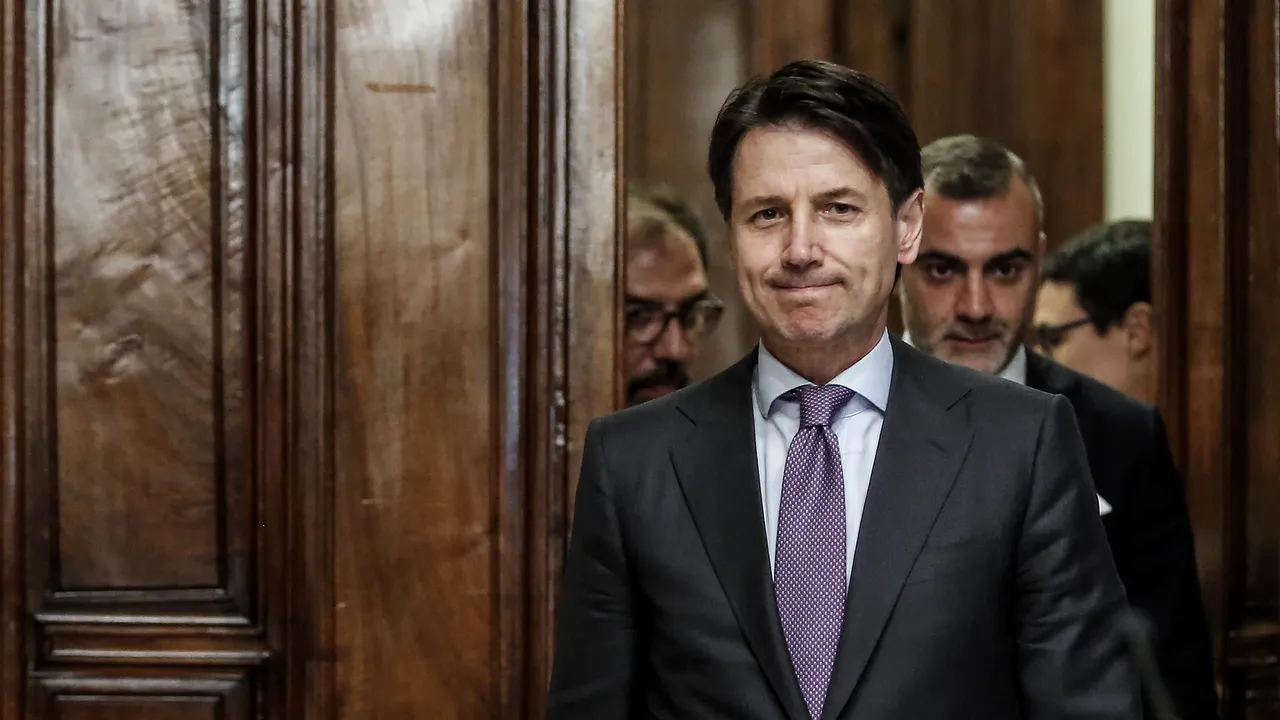 Giuseppe Conte, propus de Mișcarea Cinci Stele și Liga Nordului, a acceptat mandatul de a forma un nou guvern al Italiei