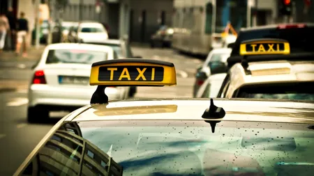 Taximetrist înjunghiat și jefuit de un băiat de 15 ani! „I-a pus cuțitul la gât”