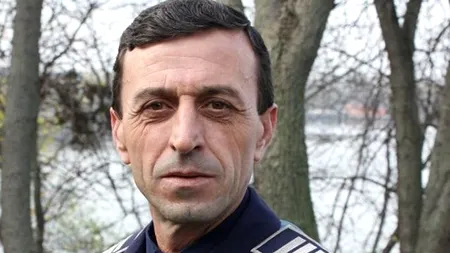 Misiune în timpul liber. Un polițist a pornit în urmărirea unor infractori, deși se afla cu soția în mașină: „Nu face asta cu mine în mașină, te rog! / Dacă opresc acum, îi pierd