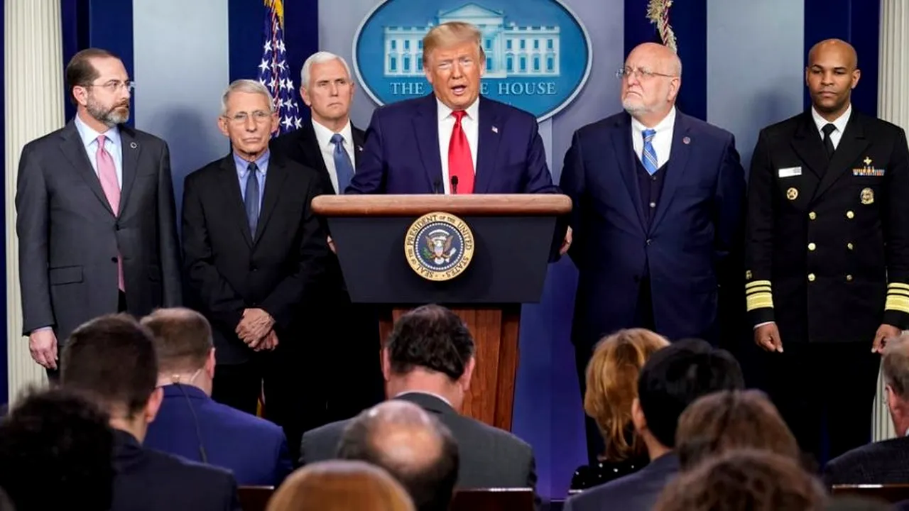 CONTROVERSĂ. Administrația Trump pune presiune asupra serviciilor de informații pentru a conecta originea coronavirusului cu un laborator din Wuhan. China ar putea plăti 10 milioane de dolari pentru fiecare deces