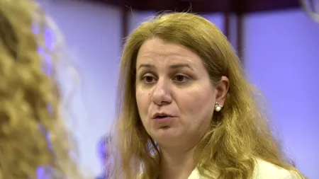 Ligia DECA: Cred că în acest an putem rezolva problema şcolilor cu grup sanitar în curte