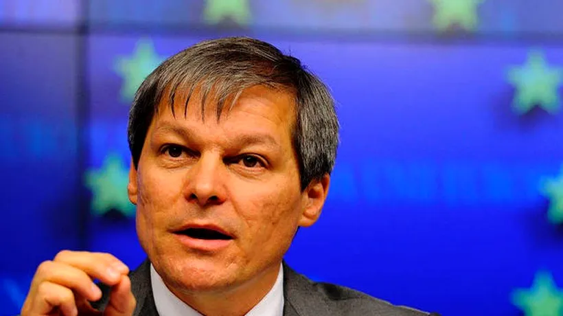 REACȚIE. Dacian Cioloș, critică mișcarea PNL: „Joacă baba-oarba cu guvernul. Acest joc politic al PNL în momentele pe care le trăim este IRESPONSABIL”