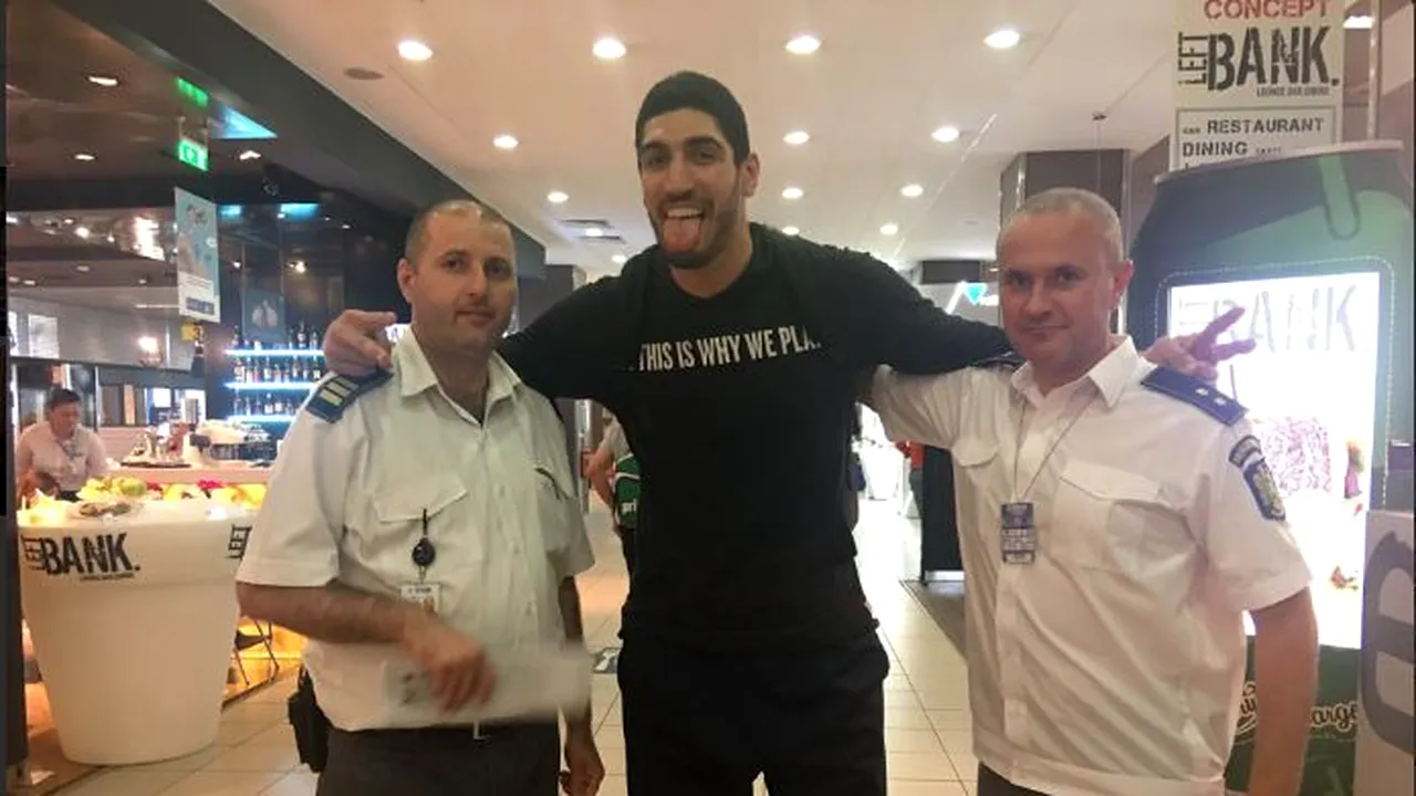Mâna lungă a lui Erdogan la București. Un star NBA fan Gulen a fost oprit pe Otopeni, pentru că turcii i-au suspendat pașaportul