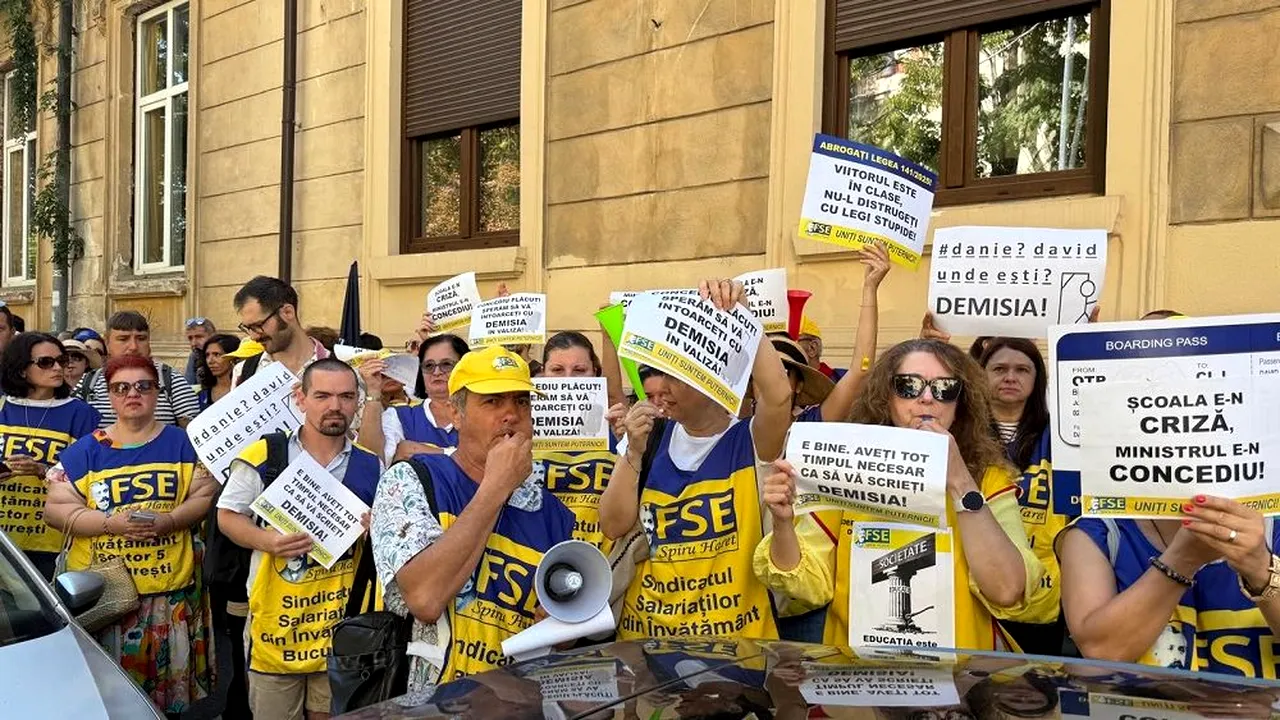 Sindicatele din educație cer partidelor parlamentare să respingă noua lege a salarizării