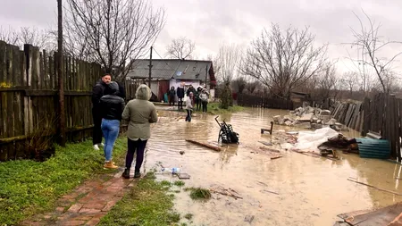 Cod roșu de inundații pe râuri din Prahova și Ialomița/INHGA a dat avertizări pentru toată țara