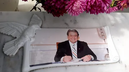 Cât de îngrijit este mormântul lui Vadim Tudor la 6 ani de la moartea sa. „Era nevoie de el acum, când am ajuns chiriași la noi în țară” | GALERIE FOTO