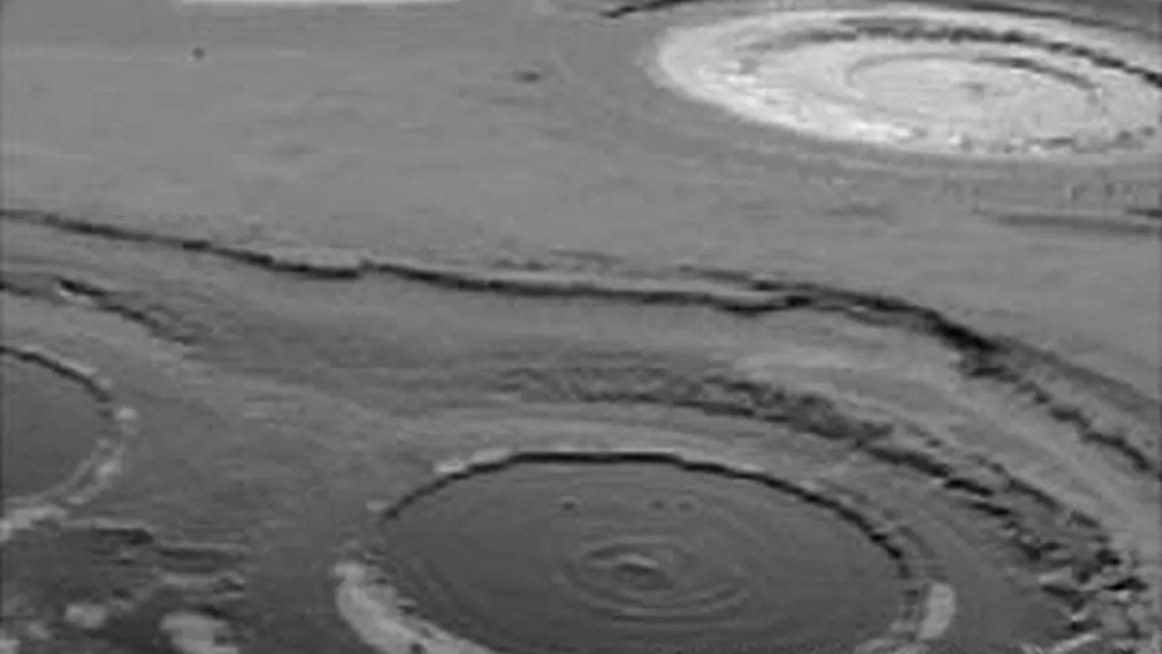 Polul Nord fierbe: un nou motiv de îngrijorare privind ÎNCĂLZIREA GLOBALĂ. STUDIU