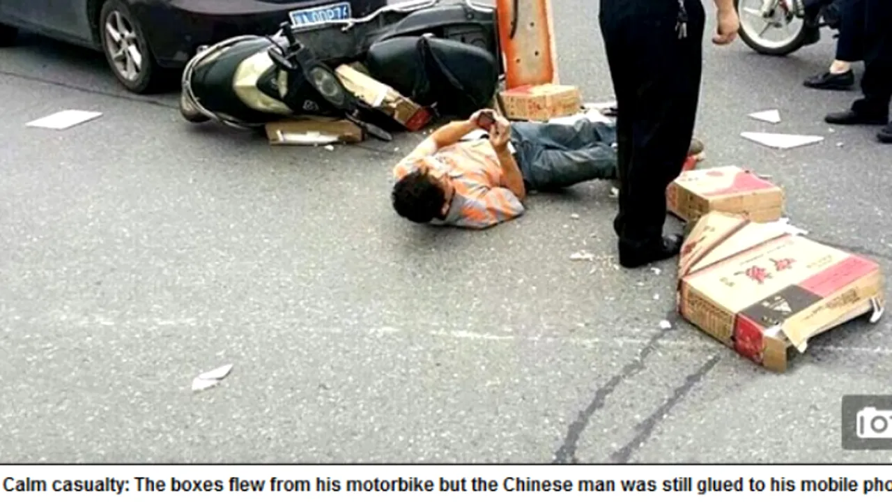 Pentru un chinez, pasiunea pentru jocul pe telefonul mobil a devenit o obsesie