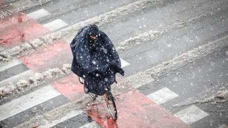 Atenție șoferi! Se circulă în condiții de iarnă în România! Drumurile pe care sunt probleme