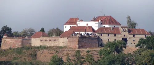 Cetatea Brașovului se vinde. Ce preț i-a stabilit Aro Palace