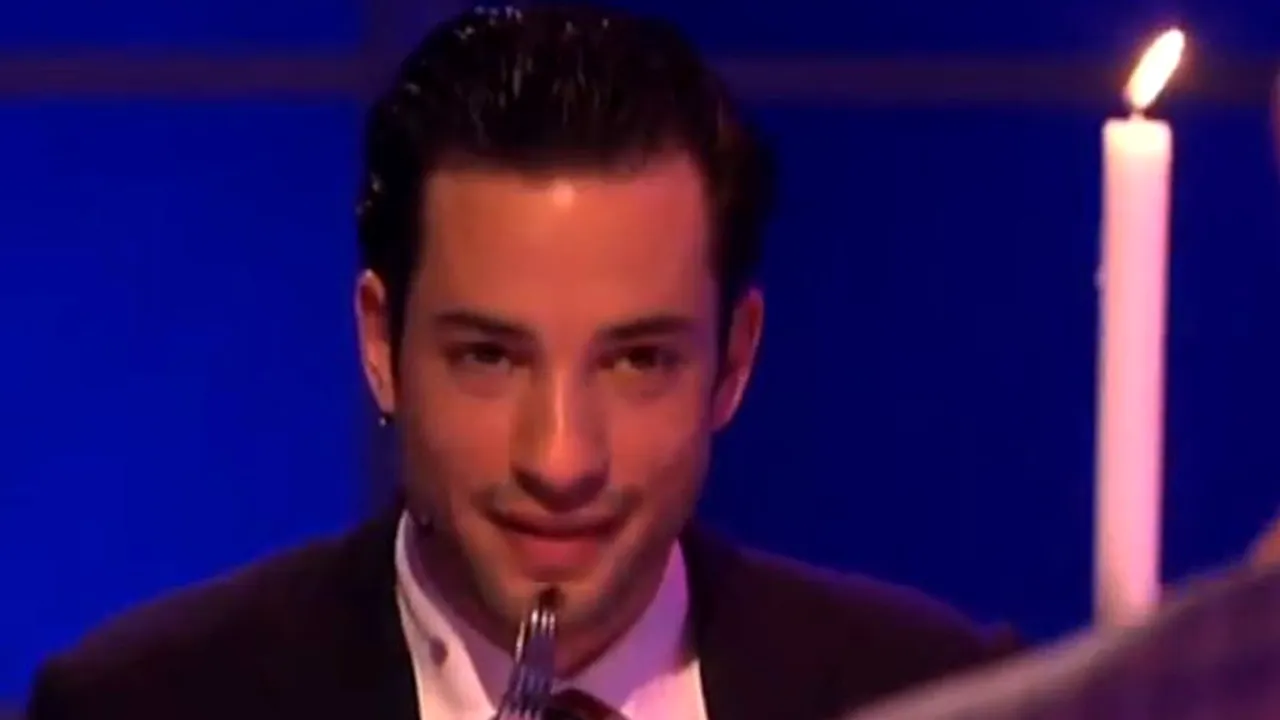 EXPERIMENT ÎNFIORĂTOR pus la cale doi prezentatori TV. 