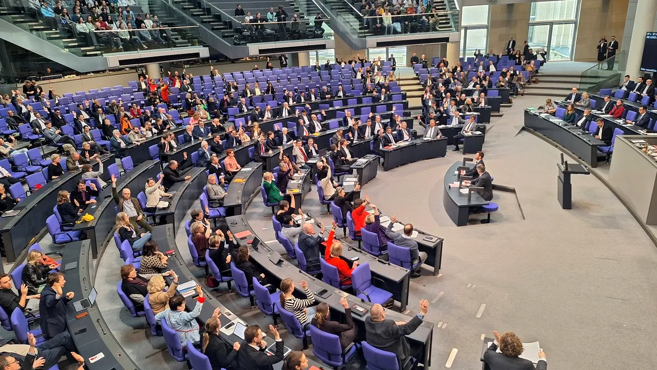 Bugetul Germaniei, adoptat în Bundestag, după săptămâni de dispute /Berlinul trebuie să obțină CREDITE de zeci de miliarde de euro