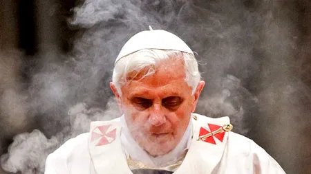 SCANDAL LA VATICAN. O carte pro-homosexuali, scrisă de o călugăriță americană, INTERZISĂ de Papa Benedict al XVI-lea