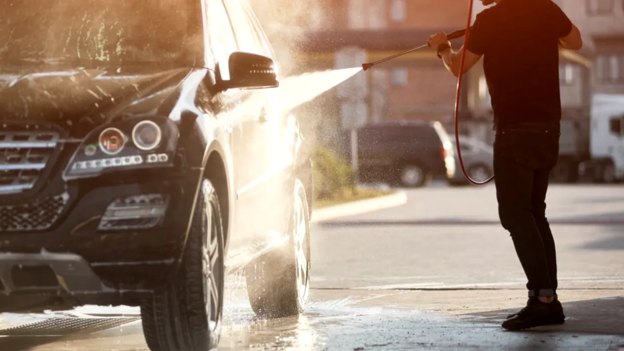 (P) Cum pornești o afacere cu spălătorie auto în sistem de franciză