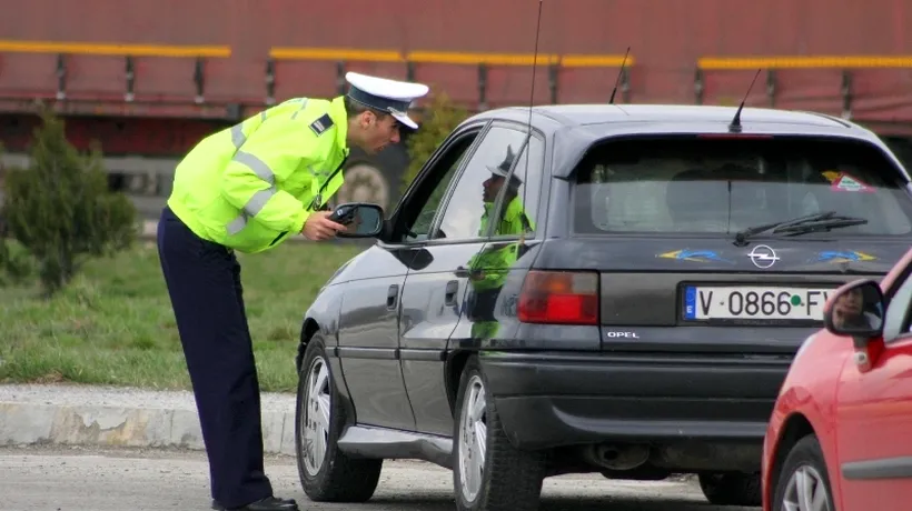Peste 100 de infracțiuni în trafic depistate, 379 de permise reținute și 9.516 amenzi date de Poliția Română într-o singură zi
