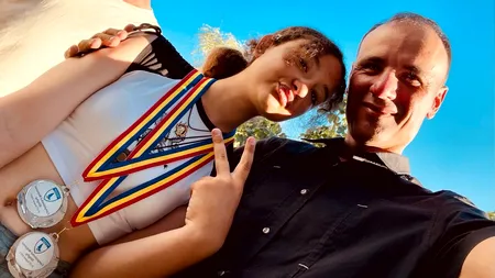 Inedita poveste a Sarei, adolescenta care pune România pe harta yachtingului. A urcat în barcă de la 3 ani, iar acum concurează la Mondiale