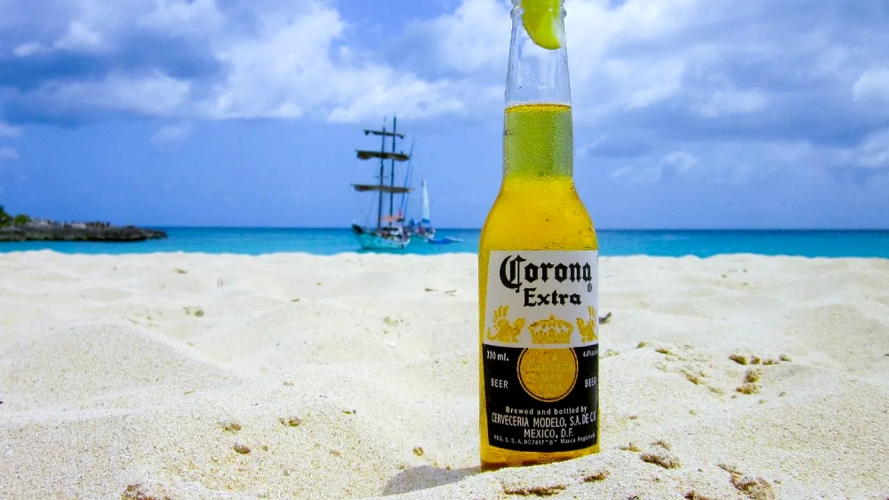 O bună parte din public crede că epidemia de coronavirus ar fi legată de o cunoscută marcă de bere