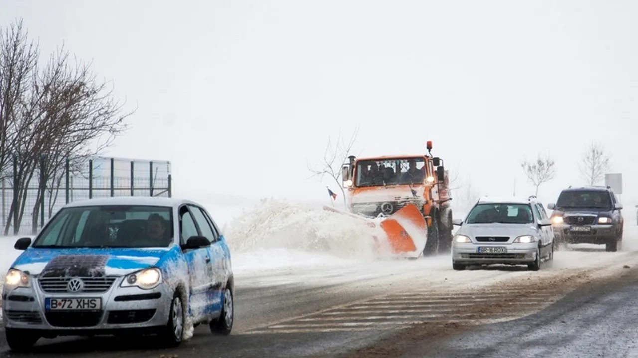 Circulație îngreunată de ninsoare și viscol, în județul Bistrița-Năsăud