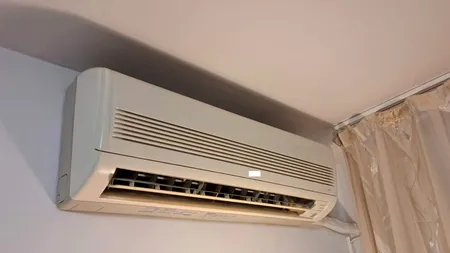 Temperaturile caniculare pot dubla sau tripla FACTURA la energie electrică, dacă pornim aerul condiționat. Cât plătim pentru un apartament cu 2 camere