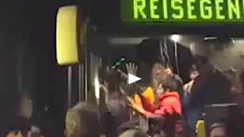 E un incident rușinos!. Ce s-a întâmplat după ce un grup de germani au ajuns lângă un autobuz cu refugiați