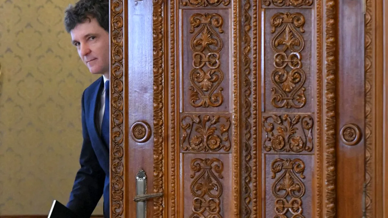 Consultări la Cotroceni pentru desemnarea unui nou premier. Grindeanu: PSD e gata să formeze un guvern. Cu AUR, nu!/Simion: Fără AUR, nu se poate!/Nicușor Dan, amenințat cu suspendarea
