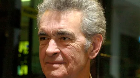 Iurie Darie a fost din nou intubat, prognosticul este rezervat spun medicii