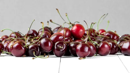 CIREȘELE, simbol al luxului! La ce preț se vând în supermarketurile din România în această iarnă