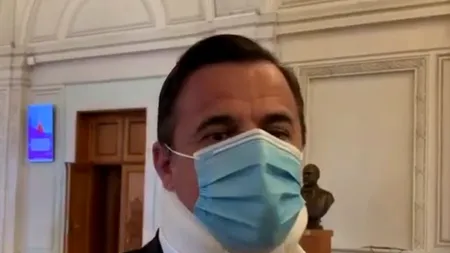 DEZBATERI AMÂNATE. Ministrul Dezvoltării, Ion Ștefan, la dezbaterea moțiunii simple în Parlament cu guler cervical: Medicii mi-au spus că sunt pe muchie de cuțit între a fi operat sau nu