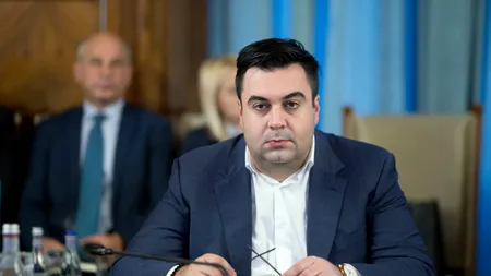 Fostul ministru al Transporturilor Răzvan Cuc și afaceristul Daniel Bușe, trimiși în judecată în dosarul mitei la RAR