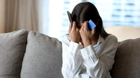 Țeapa pe care o pot lua românii atunci când cumpără de pe internet. RISCURILE la care se expun