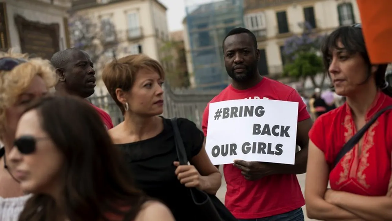 Elevele răpite în Nigeria, convertite la Islam. Răpitori: 