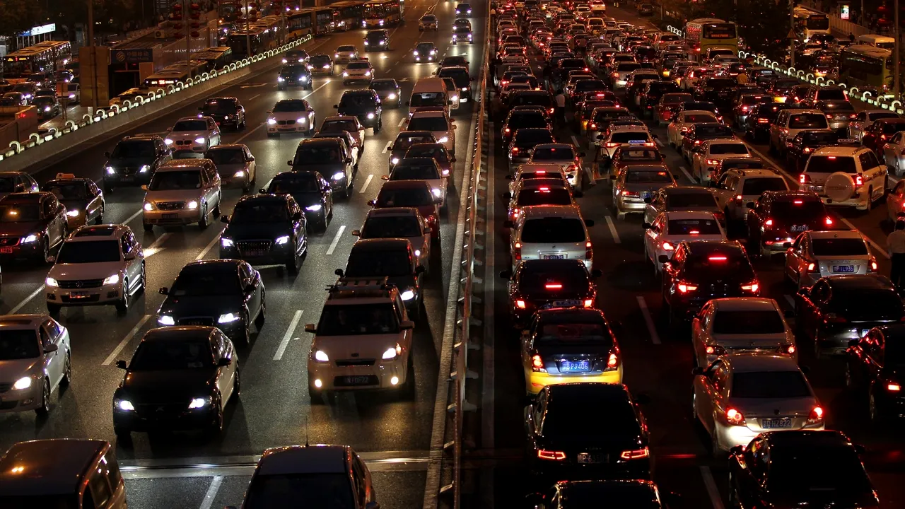 Lovitură dură pentru producătorii de mașini pe benzină și motorină: cea mai mare piață auto din lume se pregătește să le interzică