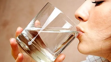 Ce e xerostomia, boala de care suferă mulți, dar puțini știu cum se cheamă