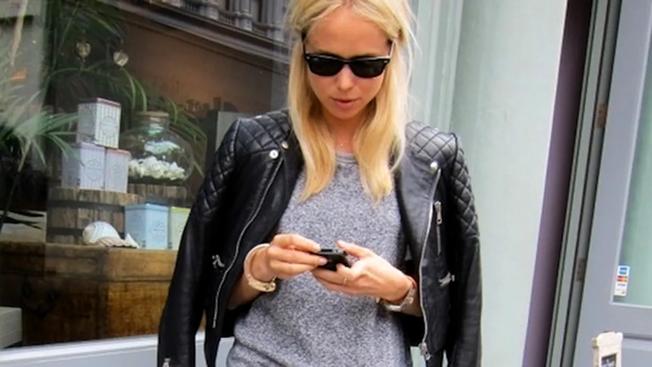 Copiii care folosesc în exces telefoanele mobile sunt mai puțin sociabili - STUDIU