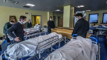 SITUAȚIE DRAMATICĂ în Italia | „Familiile nu își pot vedea persoanele dragi. În Bergamo nu mai sunt sicrie iar persoanele decedate sunt așezate fără a fi îmbrăcate, din cauza riscului mare de infecție” - FOTO