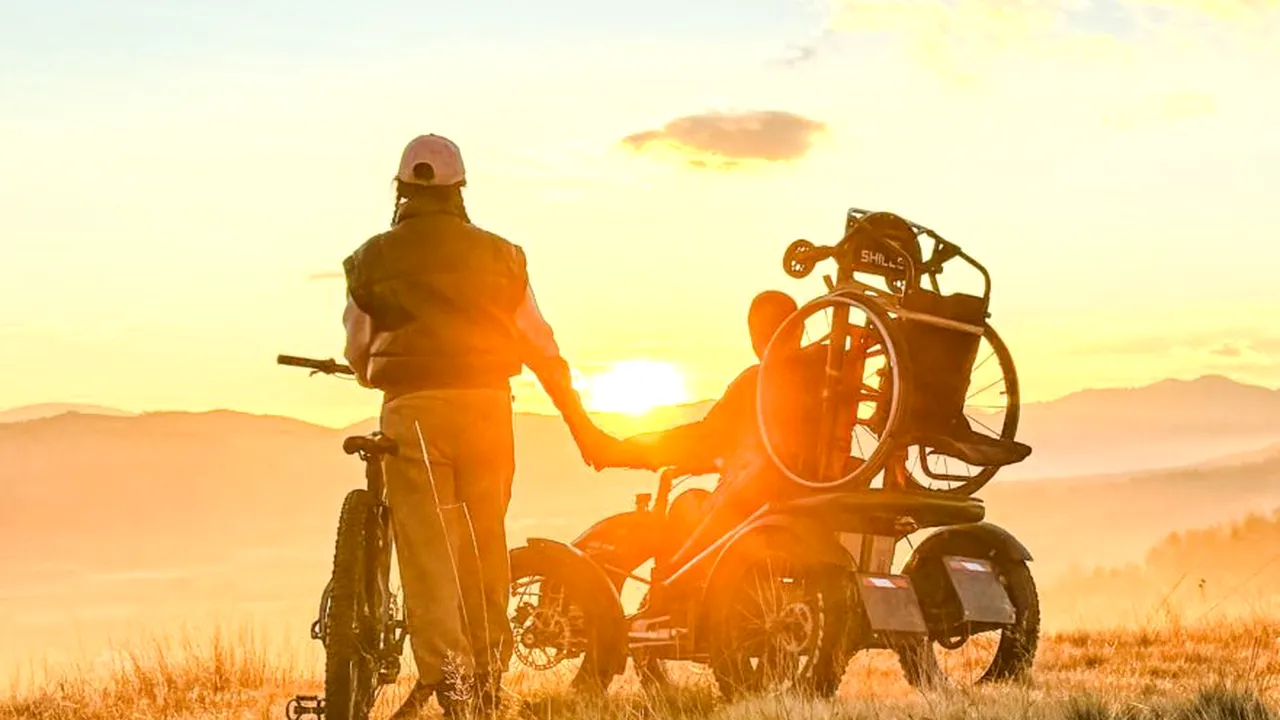 Organizația sportivă care AJUTĂ persoanele cu dizabilități: cum au urcat muntele și au trăit răsăritul de soare