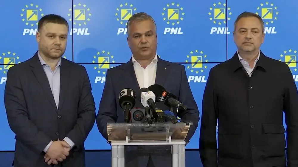 Adrian Veștea:”Salutăm cu respect participarea în număr foarte mare a cetățenilor ROMÂNI la procesul electoral”