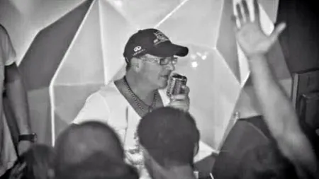DJ celebru, găsit mort într-o cameră de hotel din Pitești