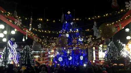 Orașul din România în care peste un milion de beculețe luminează centrul orașului pentru sărbătorile de iarnă. VIDEO și GALERIE FOTO