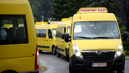 Elevii comunei din Vâlcea, nevoiți să meargă pe jos la cursuri, și-au recăpătat microbuzele școlare. Primăria fusese executată silit pentru datorii la lăutari