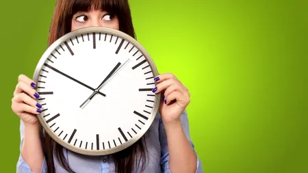 CONTROVERSA trecerii la ora de vară. Medicii trag un semnal de alarmă în legătură cu efectele asupra sănătății