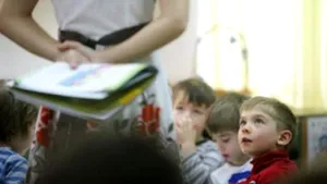 Dialog halucinant într-o școală din București. O învățătoare este acuzată că umilește elevi: „Ești clasa a IV-a, analfabetă. Nu ți-e rușine? Lasă boceala” / Reacția școlii